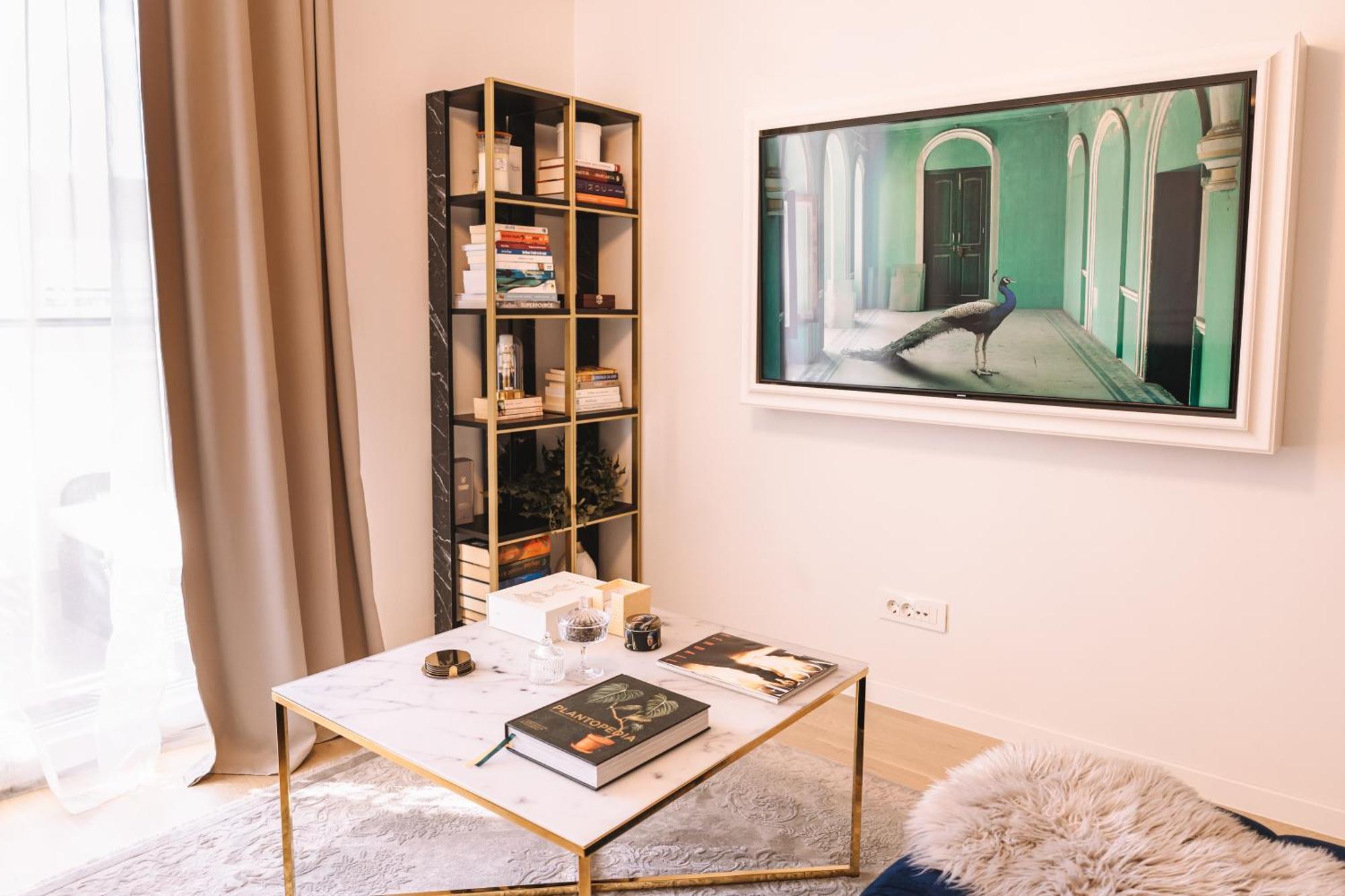 Flexible Selfcheckins 66 - - Loggia - 80m2 - New - Luxury - Garage - 2 Bedrooms Apartment Zagreb
